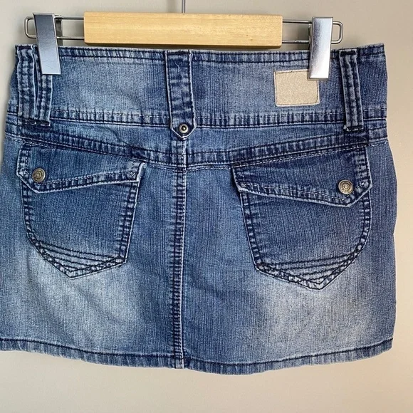 DEI Women's Denim Mini Jean‎ Skirt Size 5/6 - Picture 4 of 12